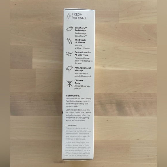 NIB PMD Clean Facial Cleansing Device - Picture 3 of 3